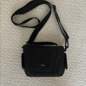 Compact Black Camera Bag with Adjustable Strap